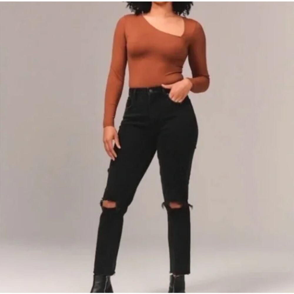 Abercrombie & Fitch High-Rise Black Distressed Jeans